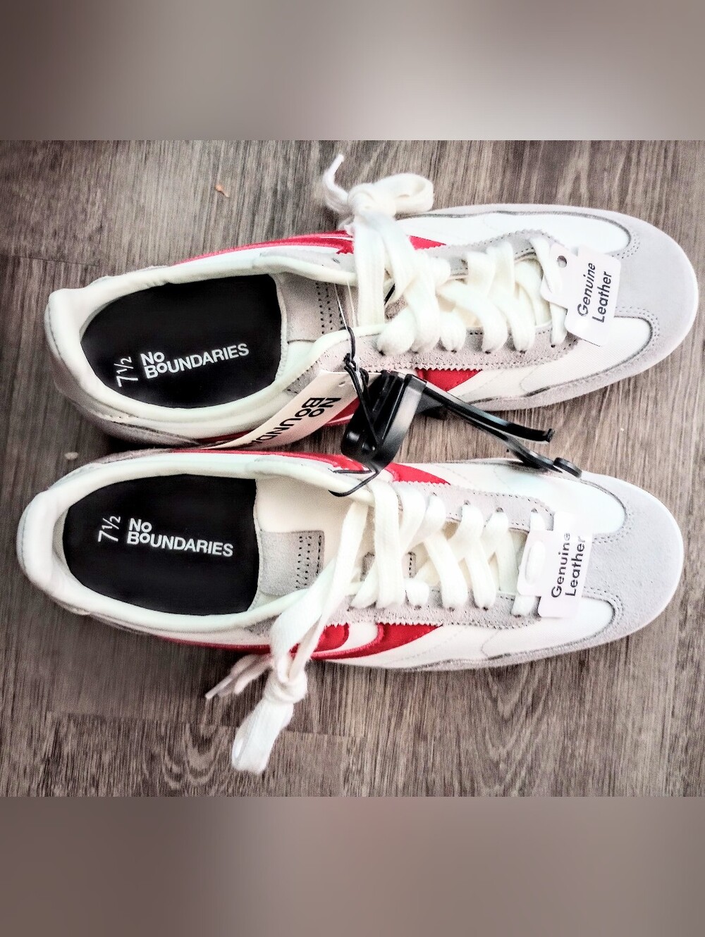 New Women’s White&Red Leather memory foam LaceUp Sneakers Size7-5-12 Available